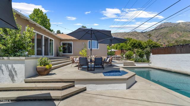Building Photo - 2030 N Altadena Dr