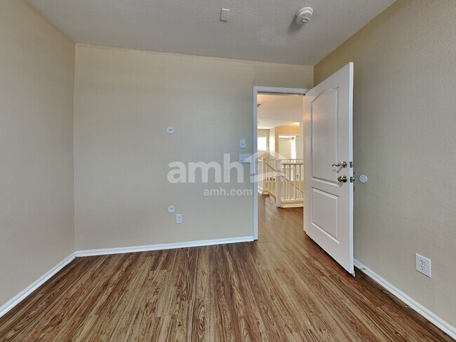 Building Photo - 2871 S 160th Ln