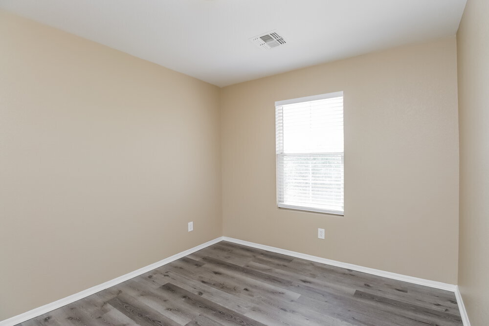 Building Photo - 40549 N Brumana St