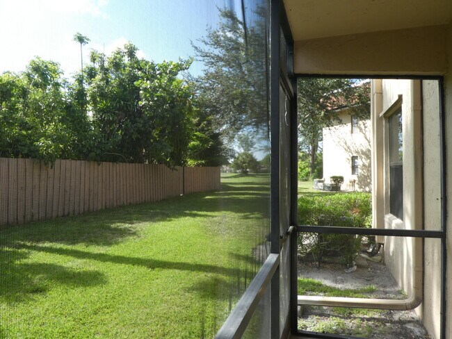Building Photo - 21904 Lake Forest Cir