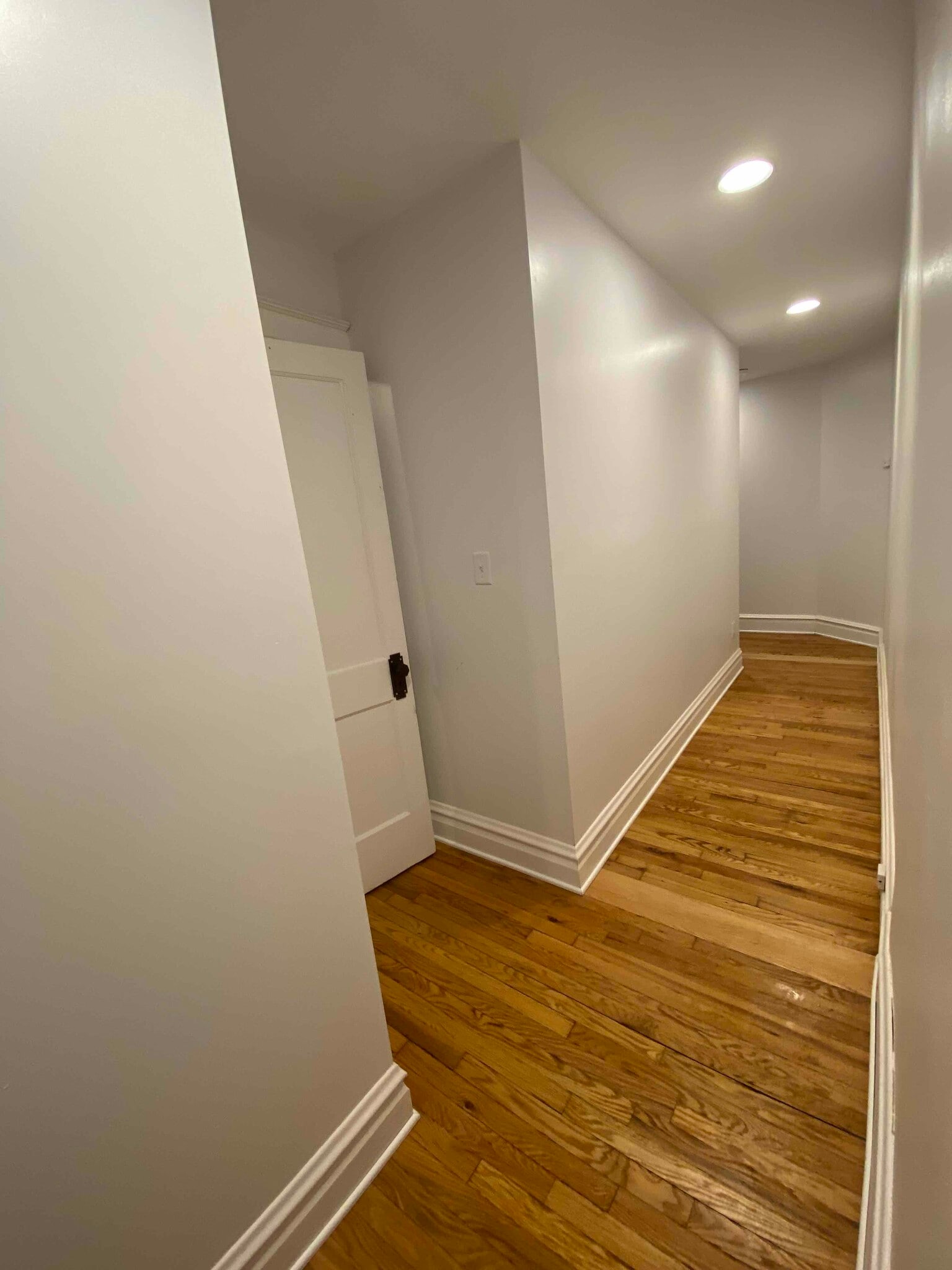 Door to front bedroom - 5017 S Broadway