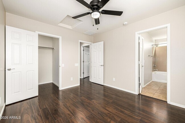 Building Photo - 10809 W Saddlehorn Rd