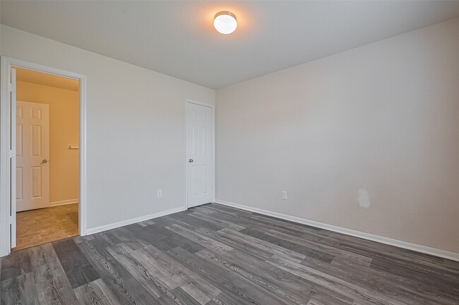 Building Photo - 2315 Zephyr Ln