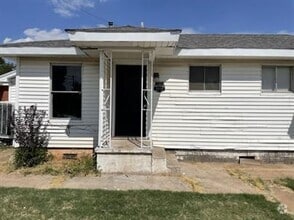 Building Photo - 1 Bed Duplex