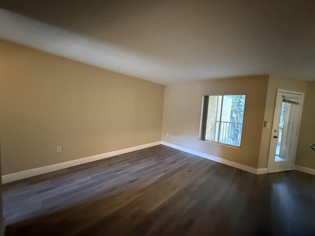 Building Photo - 2460 NW 33rd St