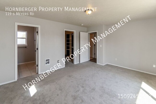 Building Photo - 119 S Meyers Rd
