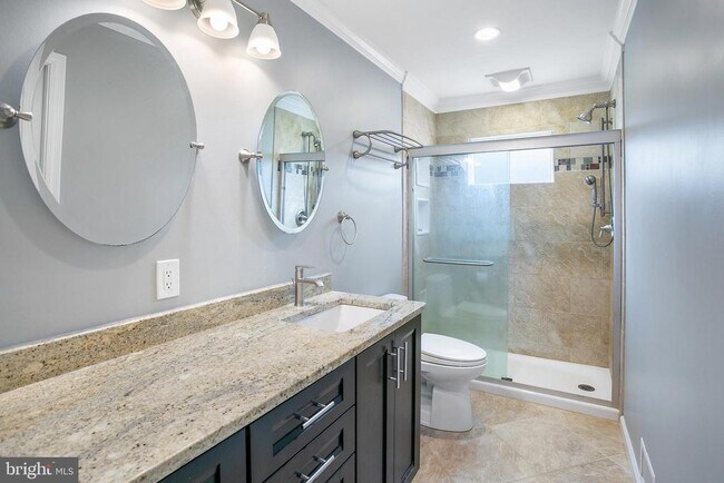 Building Photo - 8300 Midwood St