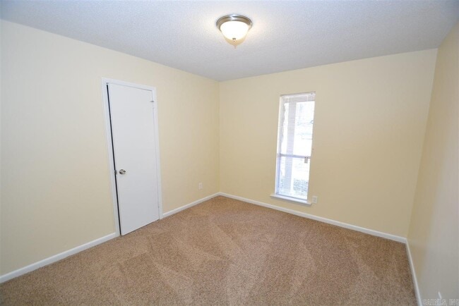 Building Photo - 9600 Cerelle Dr