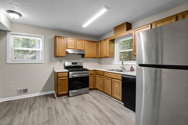 Building Photo - 1229 Creek Forest Ct NW