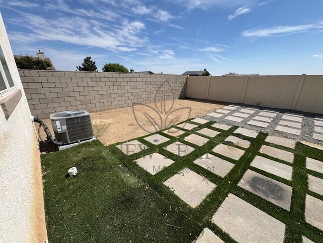 Building Photo - 10599 Topaz Ave