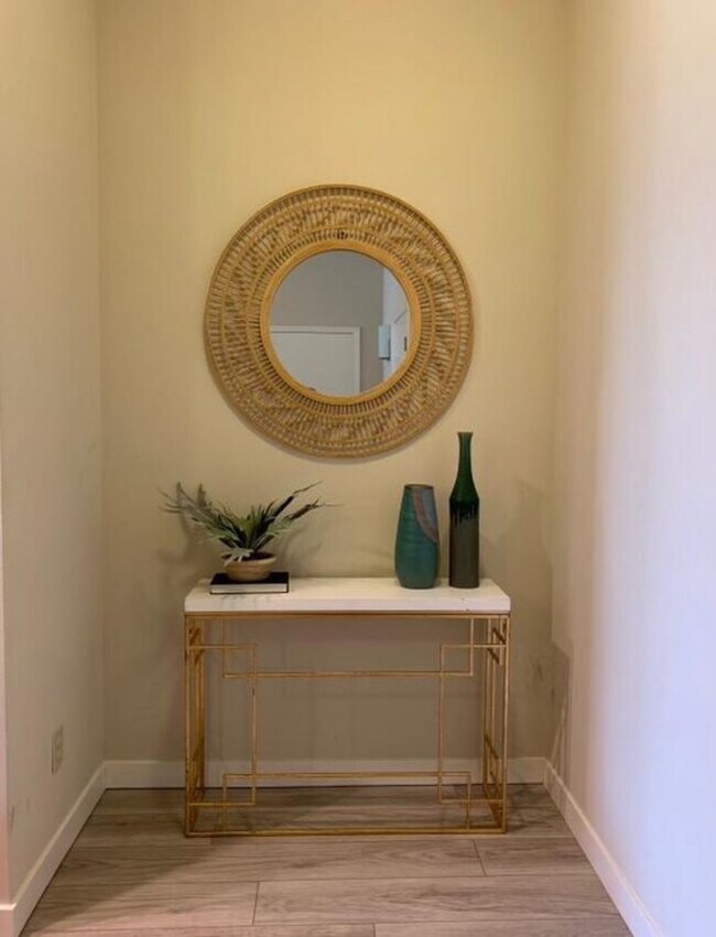 Building Photo - 2222 152nd Ave NE