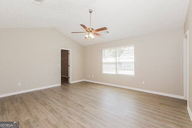 Building Photo - 1052 Navaho Trail