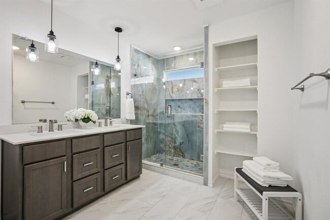 Building Photo - 2903 Bronx Dr