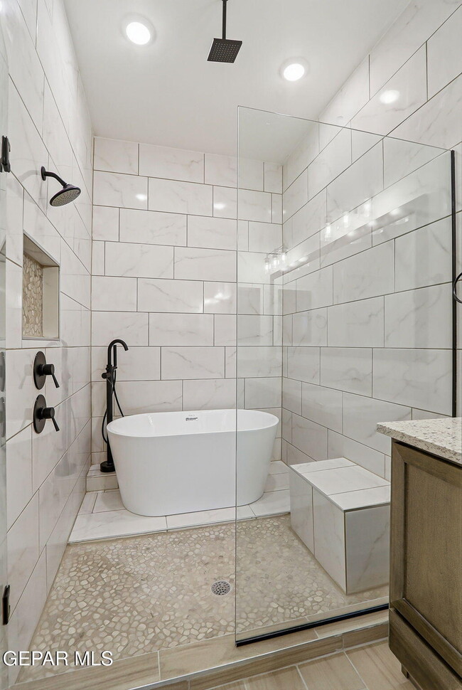 Building Photo - 15340 Resolve Dr