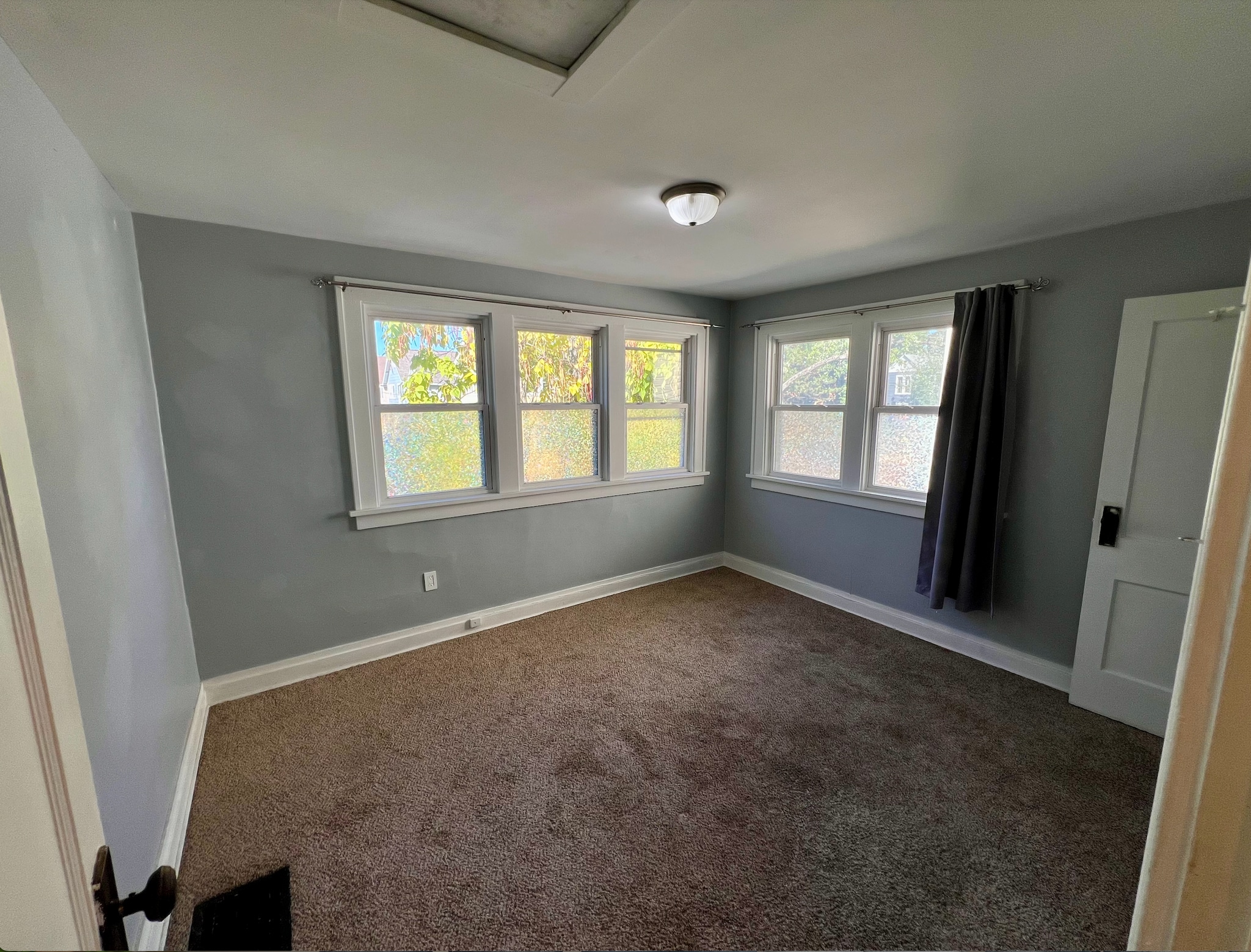 Building Photo - 212 E Hudson St