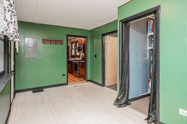 Building Photo - Please View 3D Virtual Walk-Through Before...