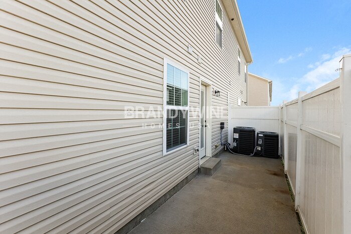 Building Photo - 4814 Octavia St