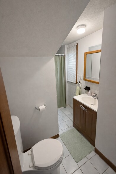 Building Photo - 585 Somerville Ave