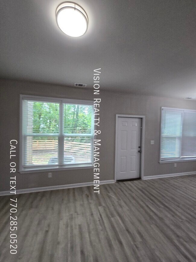 Building Photo - 8336 Triple Crown Dr