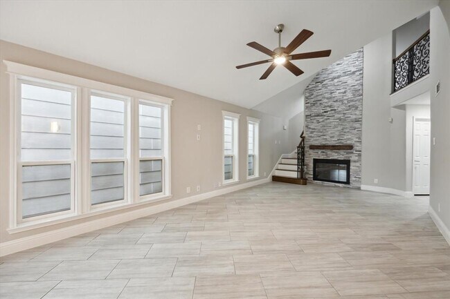 Building Photo - 12625 Memorial Dr