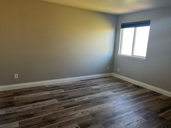 Building Photo - 9815 Eagle Creek Cir