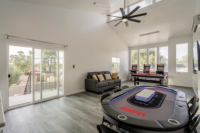 Building Photo - 2534 N 87th Way