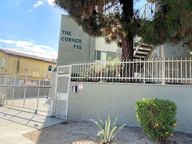 Building Photo - 3811 N Figueroa St