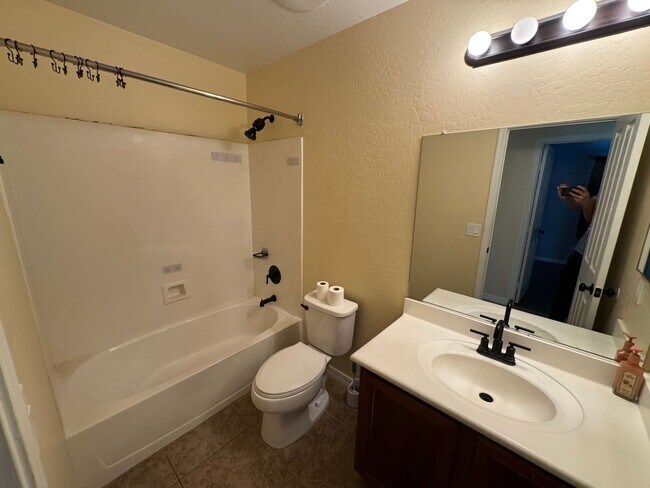 Building Photo - 7371 W Alicia Dr