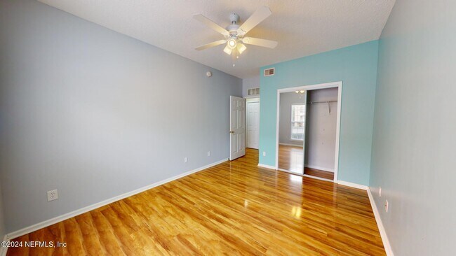 Building Photo - 211 Jardin De Mer Pl