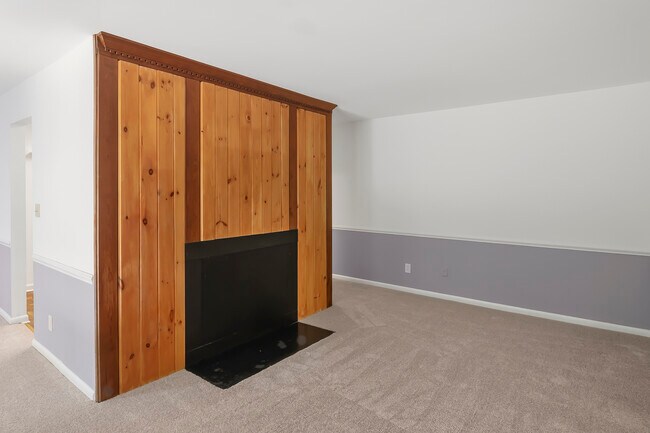 Building Photo - 5923 Tamar Dr