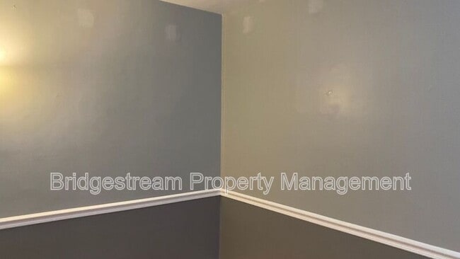 Building Photo - 108 Bellaire Ave