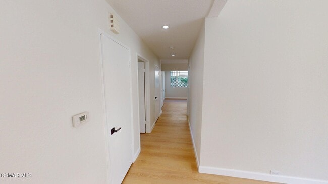 Building Photo - 2802 E Sierra Dr