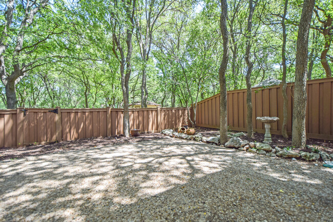 Building Photo - 3 Bedroom Townhouse - Northwest Hills