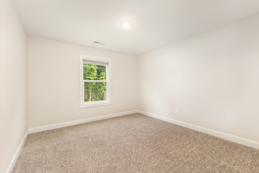 Building Photo - 126 Tanner Loop