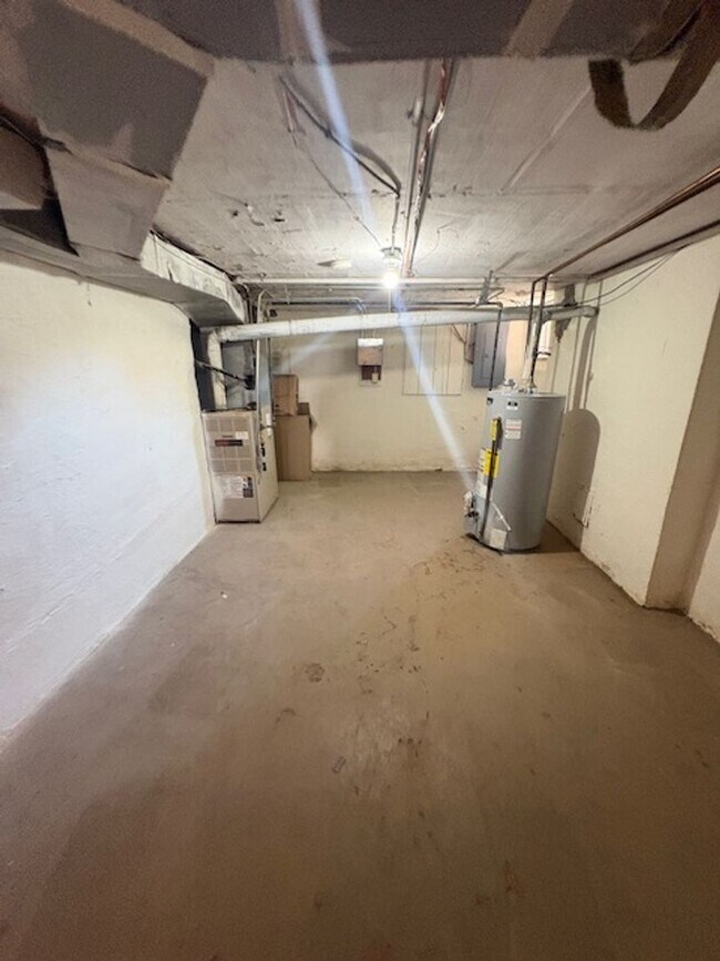 Building Photo - 2 Bedroom  1 Bathroom single family home in Peoria, IL