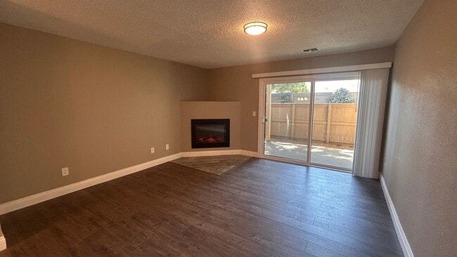 Building Photo - 3400 Sullivan Ct
