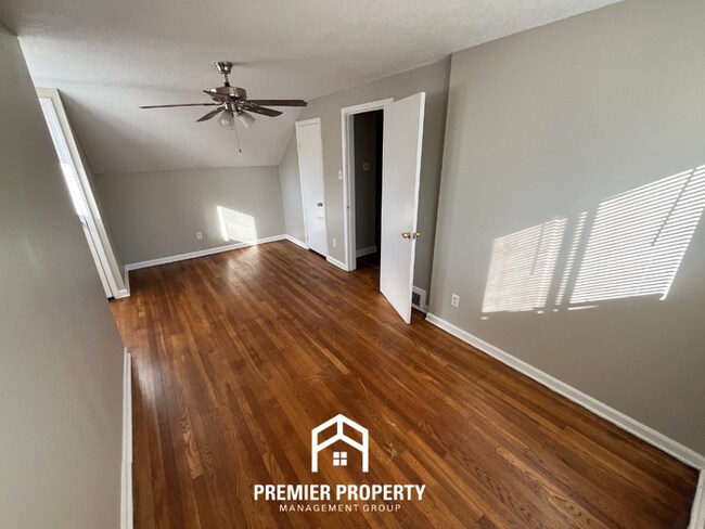 Building Photo - Spacious 4BR Memphis Home for Rent with Fenced Backyard