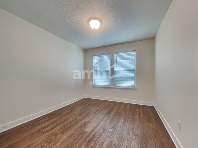 Building Photo - 437 Sandstone Dr