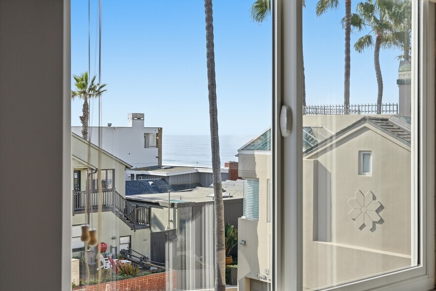 Building Photo - 116 5th Pl