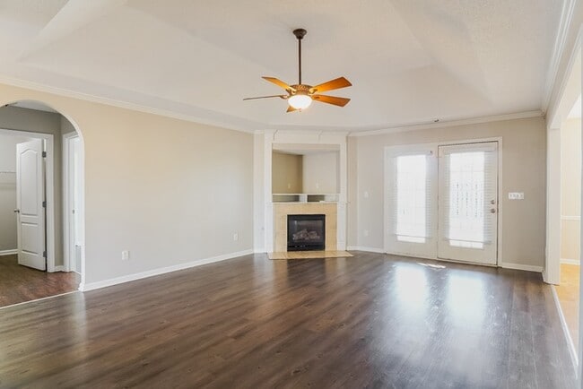 Building Photo - Charming 3 Bedroom Tuscaloosa Home