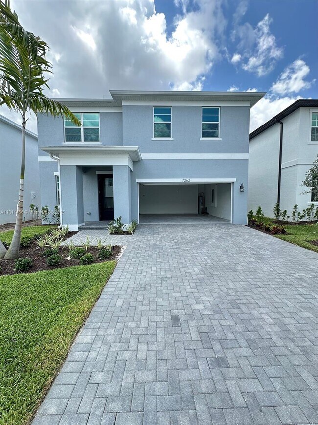 Building Photo - 7262 Lenora Ln