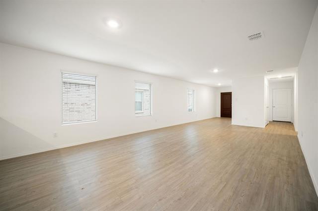 Building Photo - 3037 Ashbrook Ln