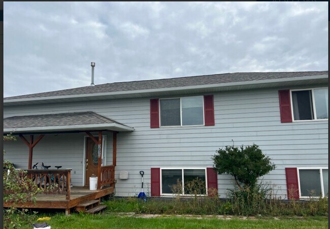 Primary Photo - 302 10th St