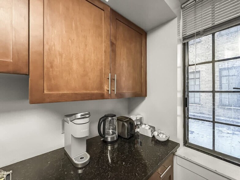 Building Photo - 111-23 N 15th St