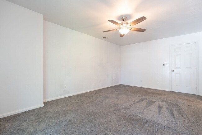 Building Photo - 5518 Gates Landing Rd