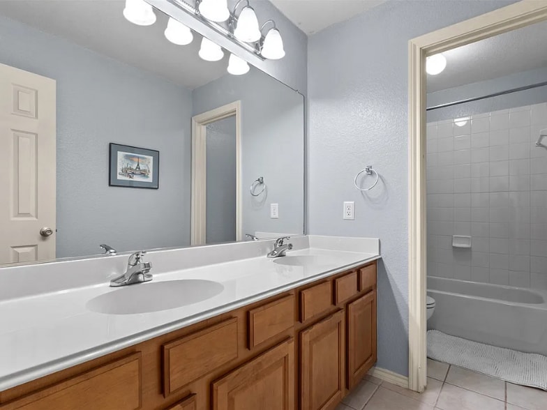 Building Photo - 12334 Blue Ridge Dr