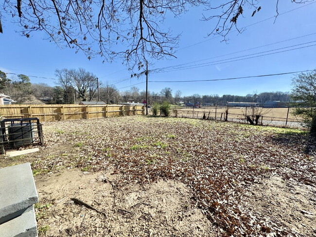 Building Photo - 2195 Cassie Ave