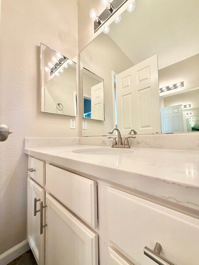Building Photo - Spacious 5-Bedroom Rocklin Home with Private Backyard Oasis