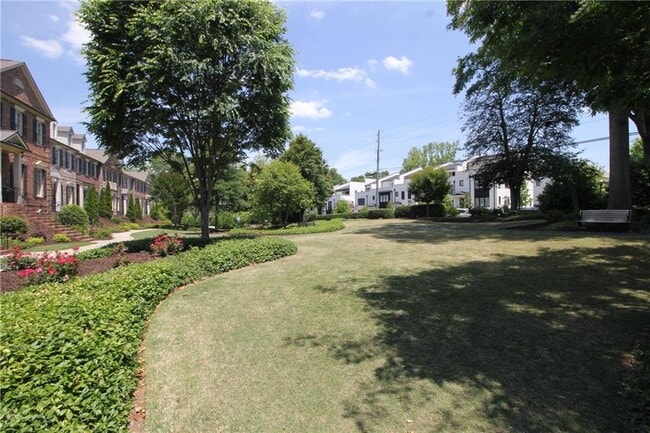 Building Photo - 335 Rose Garden Ln