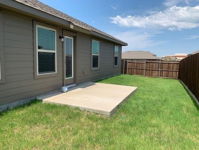 Building Photo - 814 Rustic Meadows Trl